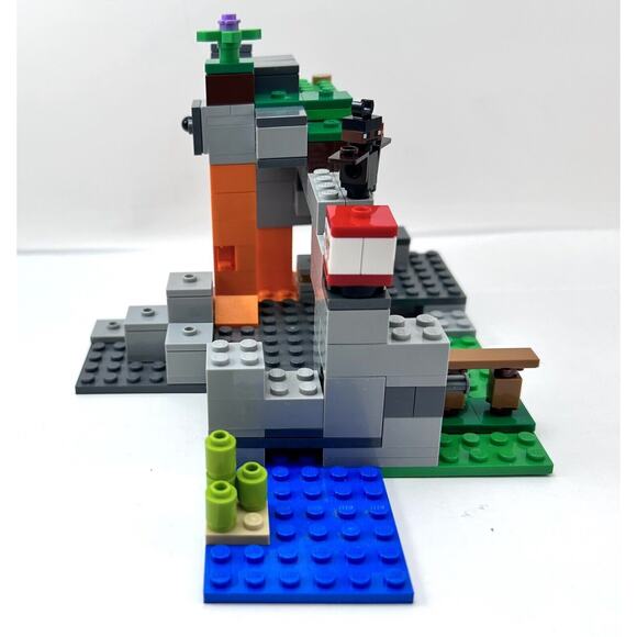 LEGO Minecraft The Zombie Cave 21141 100% Complete Minifigs & Manual Steve‎ Baby - Picture 8 of 14